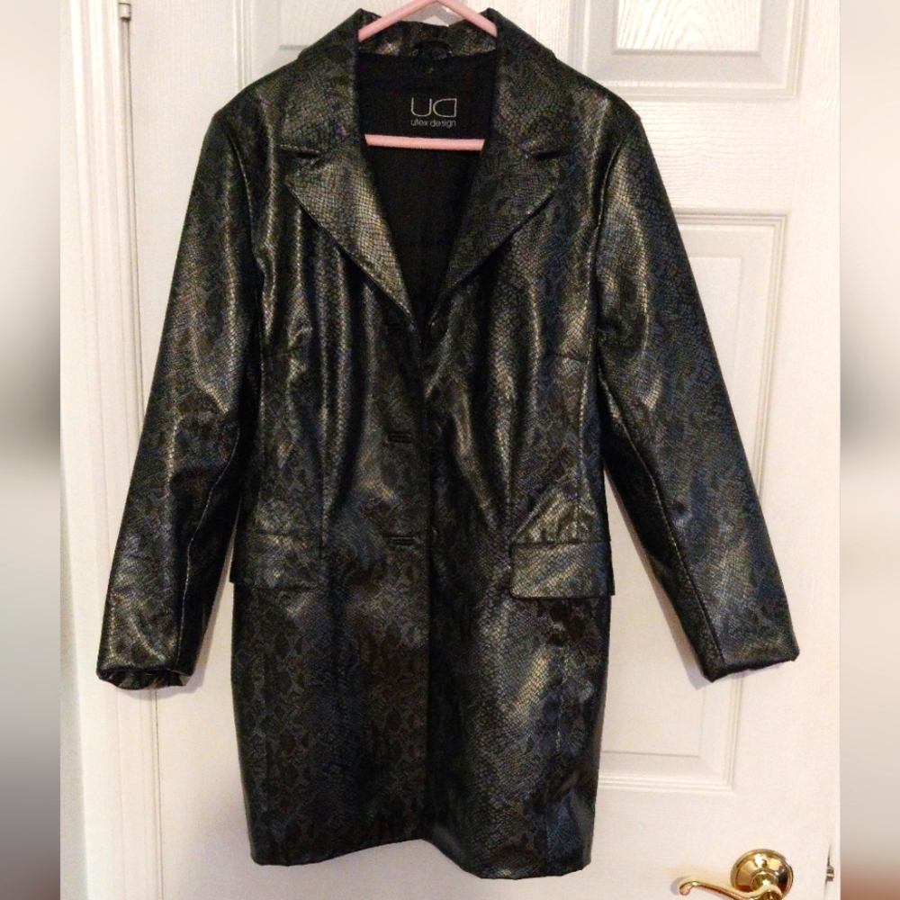 Vintage Women's Black Snake Print Padded Jacket